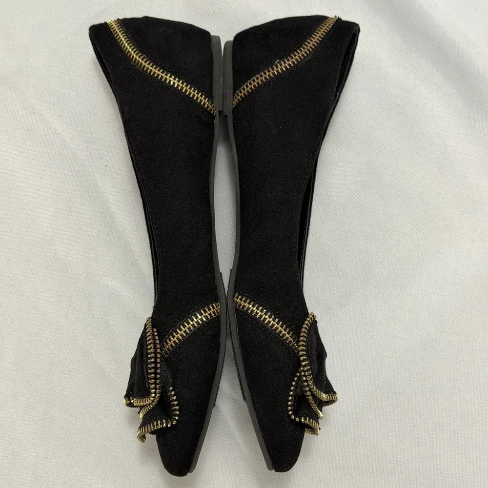 Edgy‎ Chic Black Gold Zip Detail Flats Sz 7.5M Thalia Sodi Urban Minimalist Moto